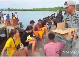 Bakamla Kerahkan KN Gajah Laut Evakuasi Penumpang KM Barcelona
