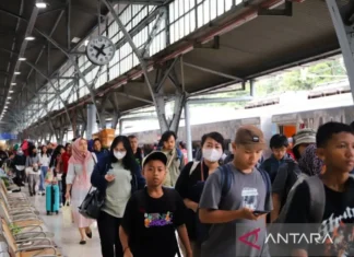 KAI Group Melayani 240,9 Juta Pelanggan selama Semester I-2025