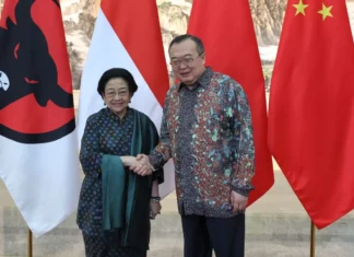 Megawati Soekarnoputri Puji Menteri Liu yang Gunakan Batik