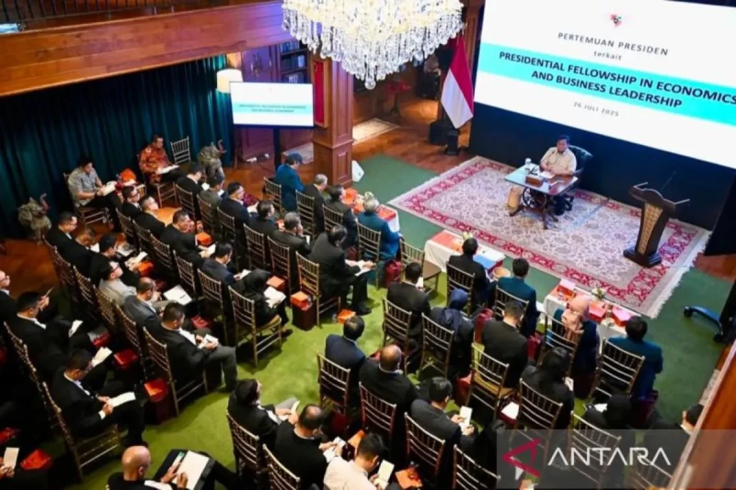 Presiden Prabowo diskusi 5 jam dengan 82 profesional muda di Hambalang