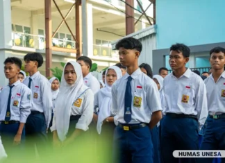 Rektor Unesa Tawarkan Beasiswa Kuliah bagi Siswa Sekolah Rakyat