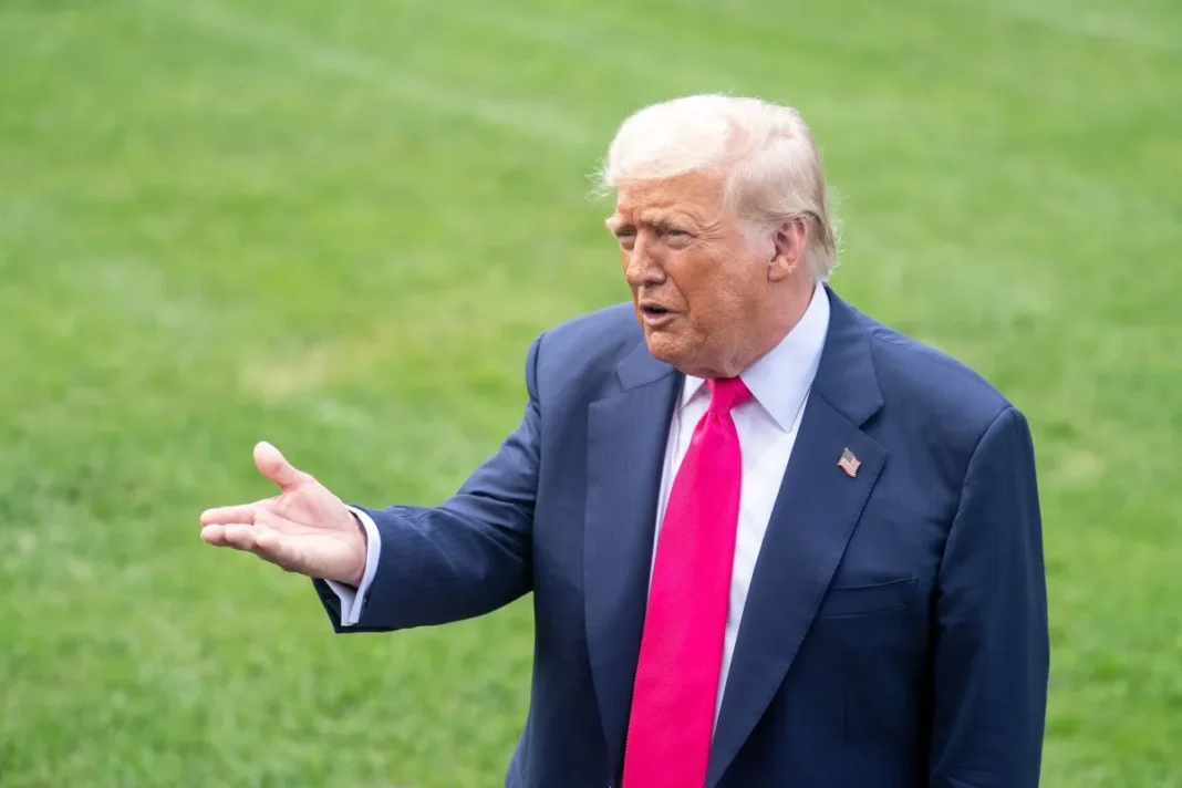 Trump gugat sejumlah media atas tuduhan pencemaran nama baik