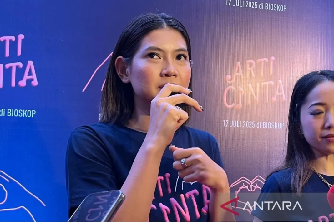 Windy Apsari cerita tantangan film musikal pertamanya di Arti Cinta