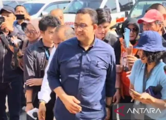Anies Baswedan Jenguk Tom Lembong di Rutan Cipinang usai Diberi Abolisi