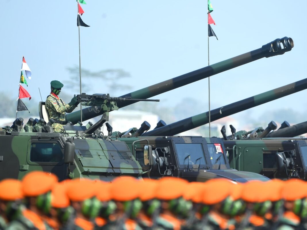 Atraksi Demonstrasi Tempur TNI Warnai Upacara Gelar Pasukan di Hadapan Presiden Prabowo