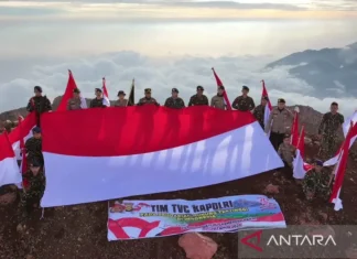 BBTNKS Catat 133 Orang Pendaki Rayakan HUT RI di Puncak Gunung Kerinci
