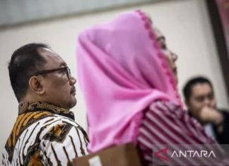 Hak politik Mbak Ita dan Suaminya urung Dicabut karena alasan Usia