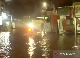 Hujan Deras, Sejumlah Titik di Jakarta Barat masih Terendam Banjir