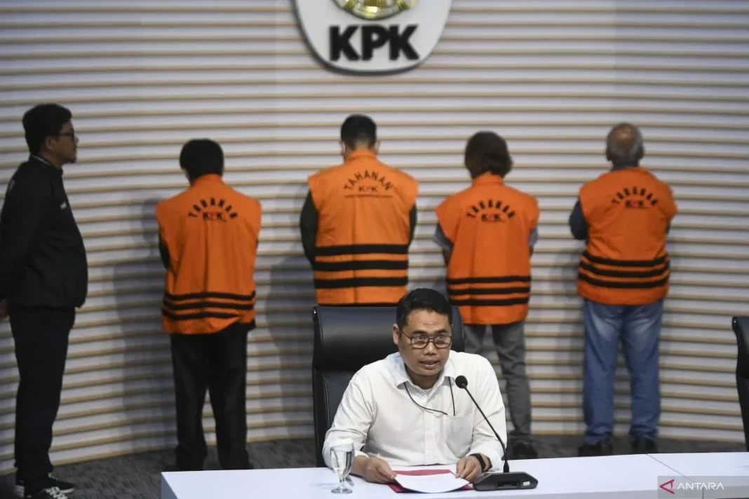 KPK panggil tiga saksi kasus pengadaan lahan di Rorotan, Jakarta