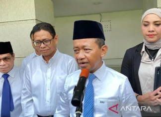 Menteri Bahlil Persilakan Shell dan BP Beli BBM di Pertamina