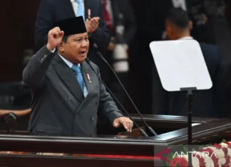 Prabowo Peringatkan Siapa pun yang Sebabkan Kelangkaan akan Dipidana