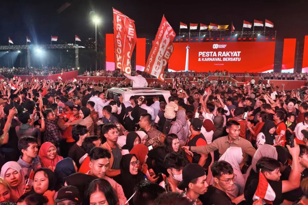 Prabowo sempat berbaur di tengah kerumunan massa Pesta Rakyat Monas
