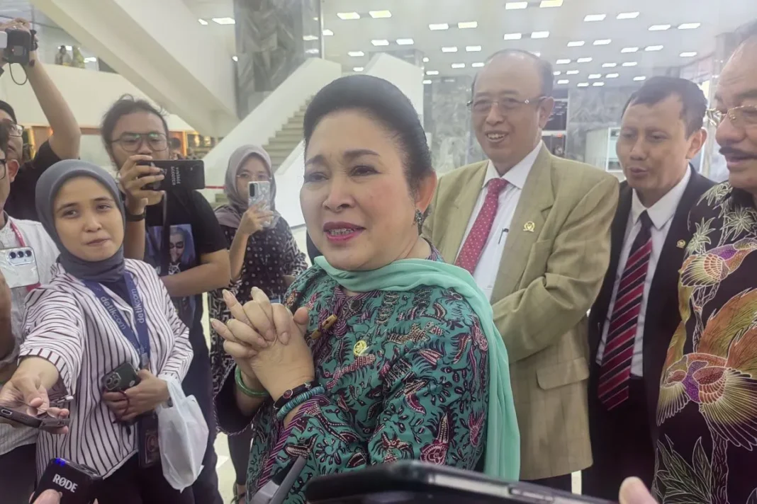 Titiek Soeharto pastikan Prabowo pertimbangkan banyak hal beri abolisi-amnesti