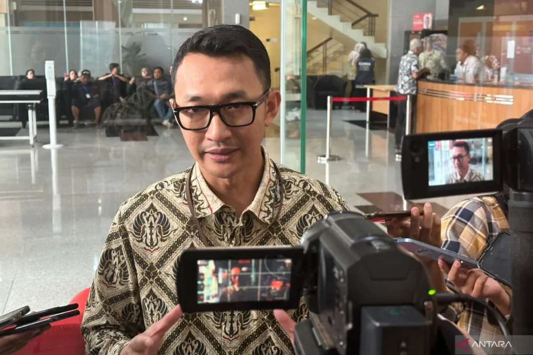 KPK geledah rumah Gubernur Kalimantan Barat Ria Norsan