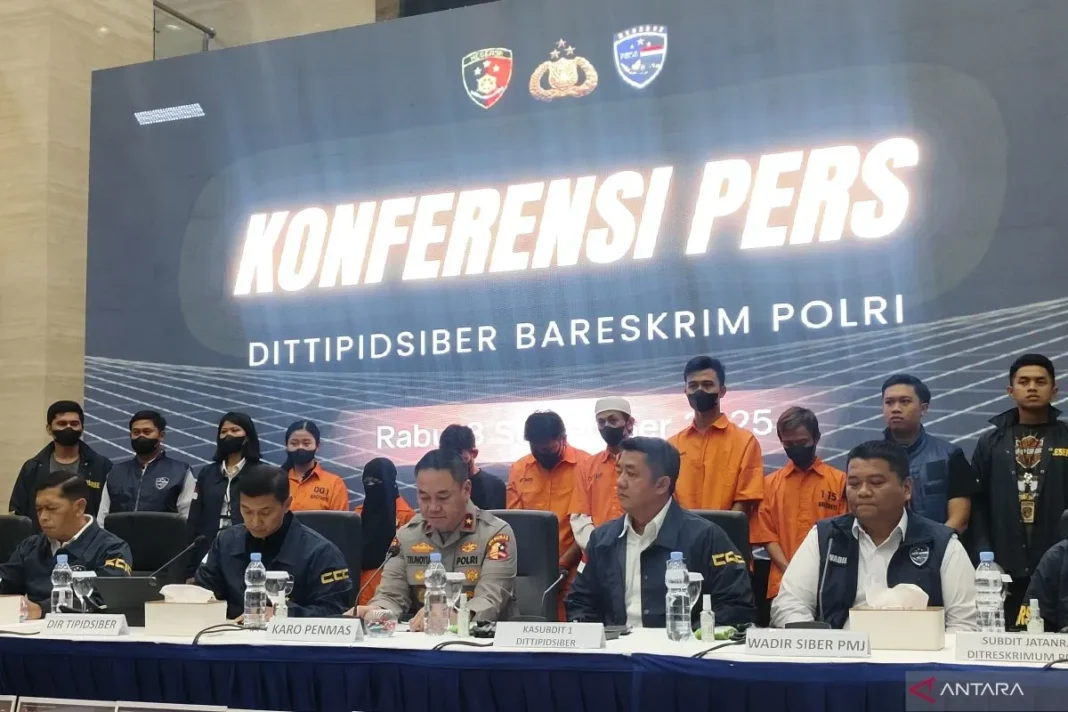 Polri tangkap suami istri penghasut aksi geruduk rumah Ahmad Sahroni