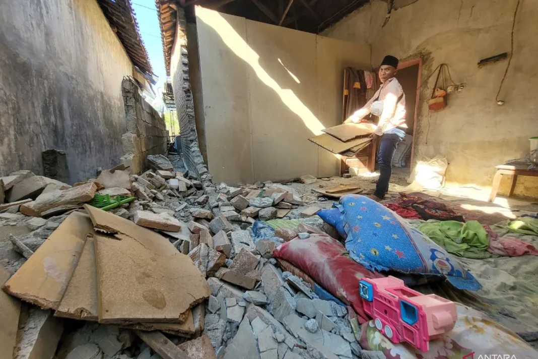 Rumah rusak akibat gempa Situbondo bertambah, tersebar di 4 desa