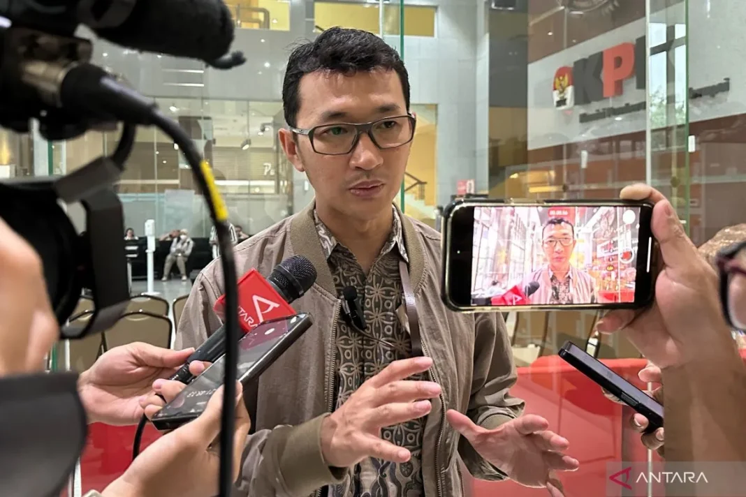 KPK dalami pengadaan digitalisasi SPBU saat periksa dua saksi