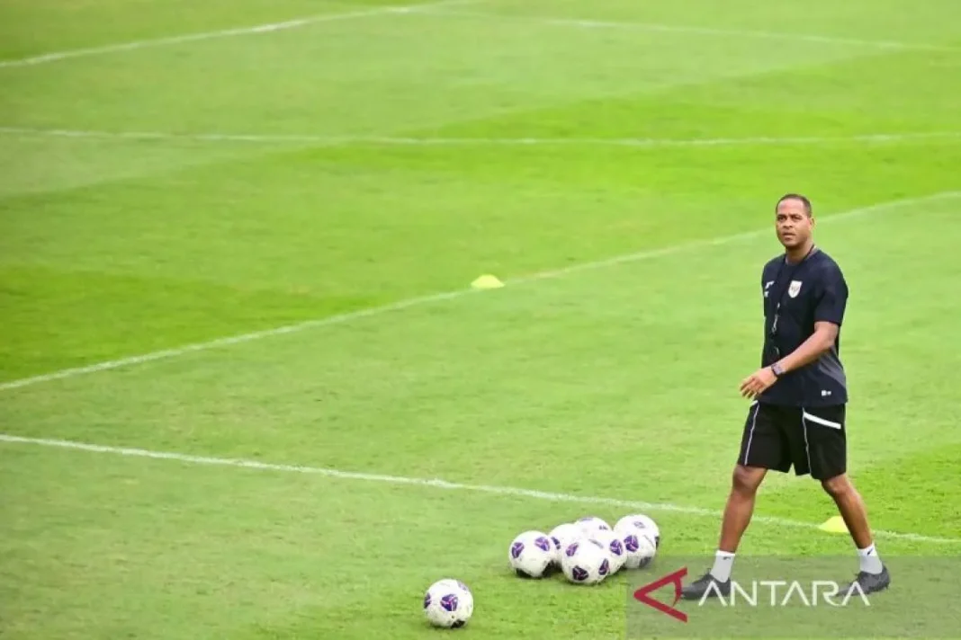 Kluivert rasakan kekecewaan penggemar dan nyatakan bertanggung jawab