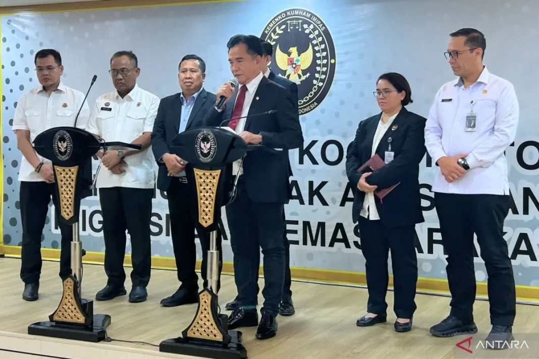Menko Yusril sebut dua napi dipulangkan ke Inggris usai rapat teknis