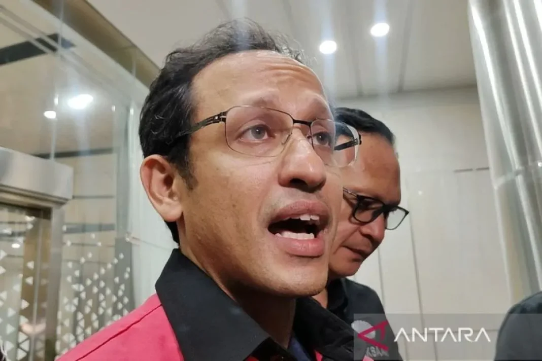 ihak Nadiem bantah grup WA sengaja dibuat guna pengadaan Chromebook