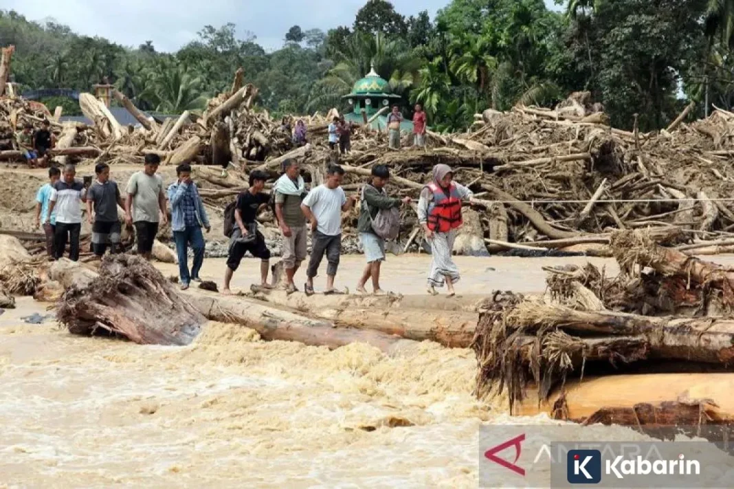 Banjir bandang Sumut, Korban tewas jadi 166, operasi SAR dikebut siang-malam