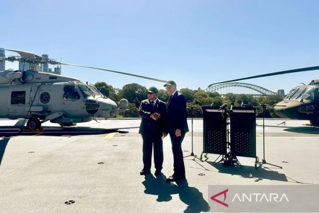 Prabowo, Albanese sampaikan hasil pertemuan di geladak HMAS Canberra