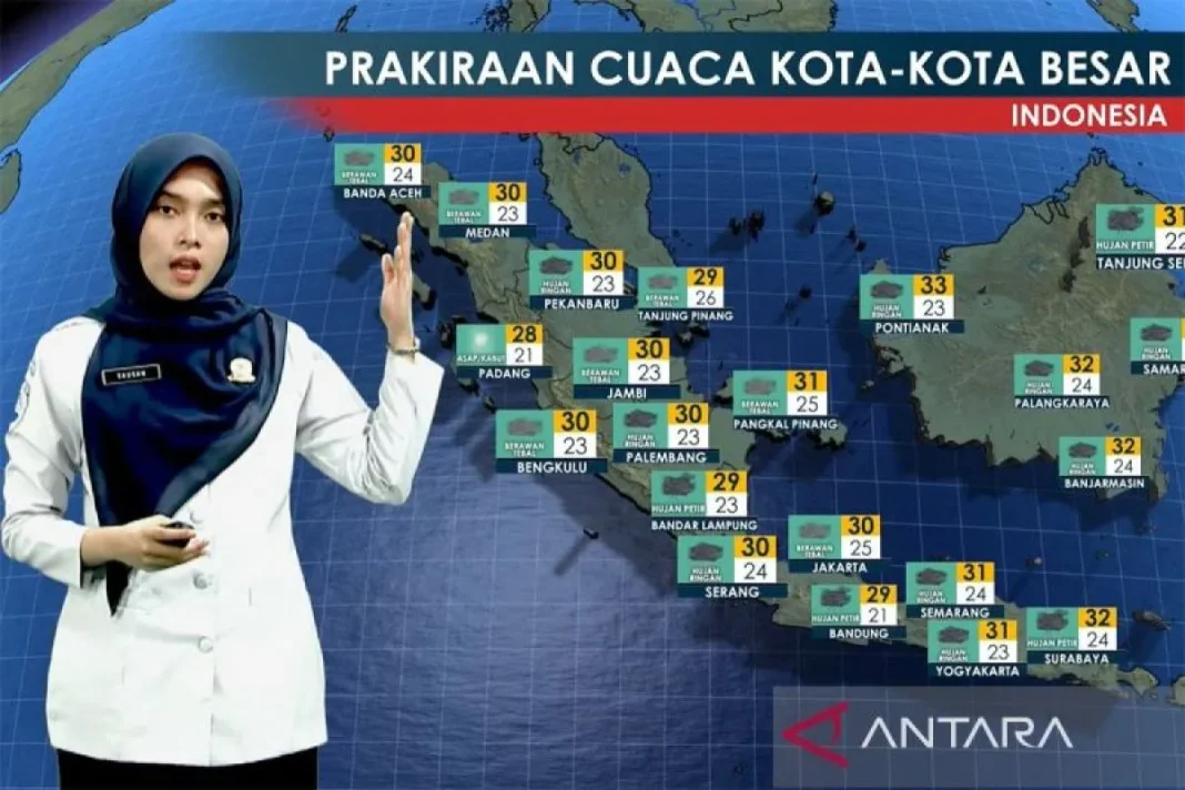 BMKG prakirakan hujan dominasi sejumlah daerah pada Senin