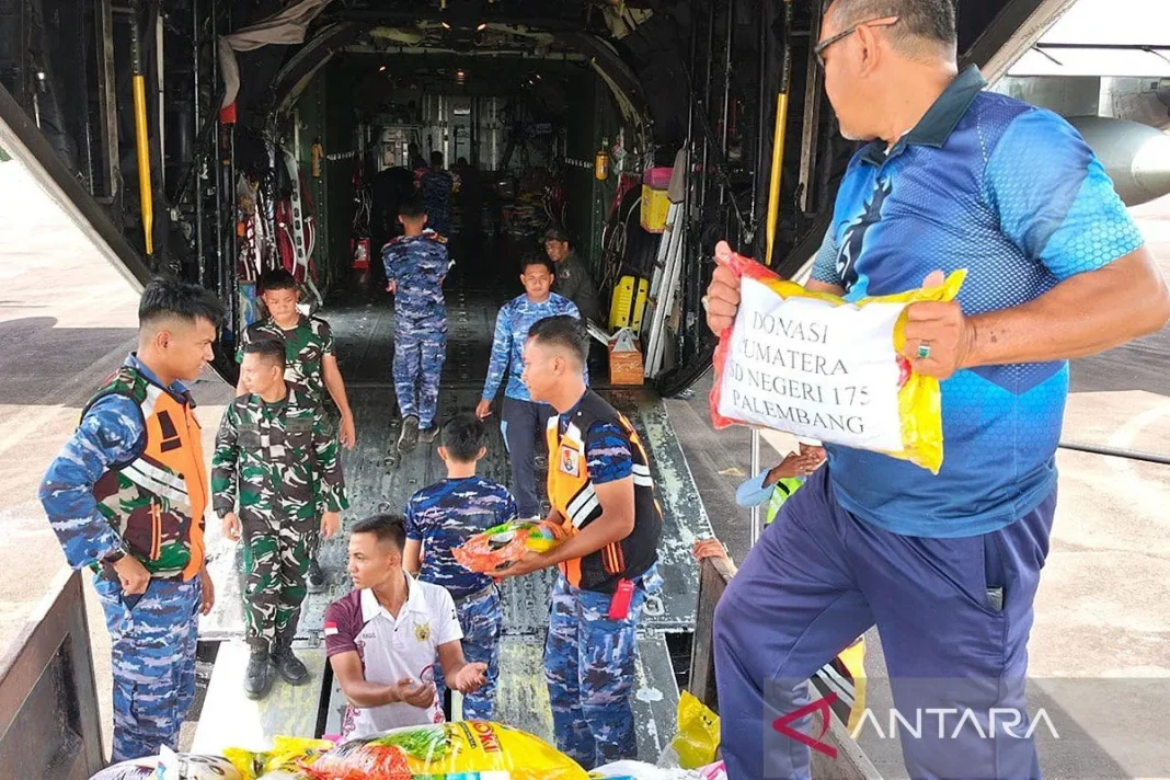 Lanud SMH kirim 64,6 ton logistik ke lokasi bencana di Sumatera-Aceh
