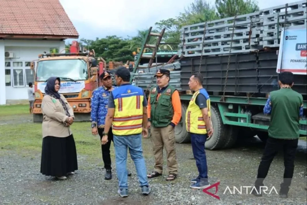 Rangka jembatan tiba di Nagan Raya atasi isolasi korban bencana alam