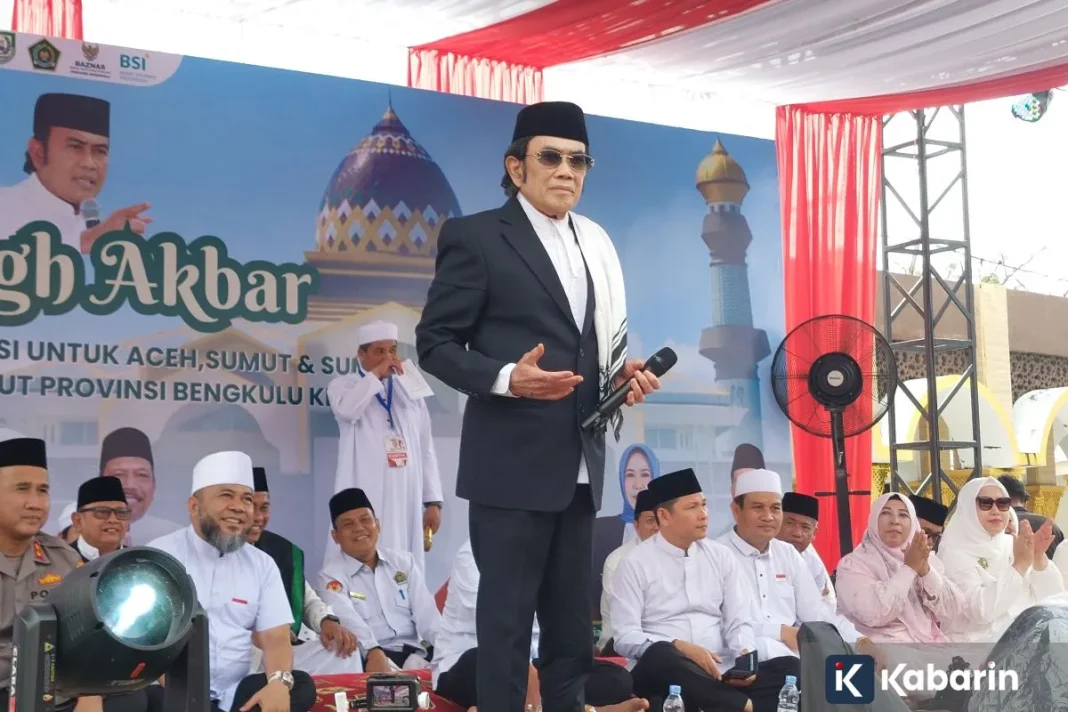 Rhoma Irama lelang jas hingga peci untuk bantu korban bencana Sumatera