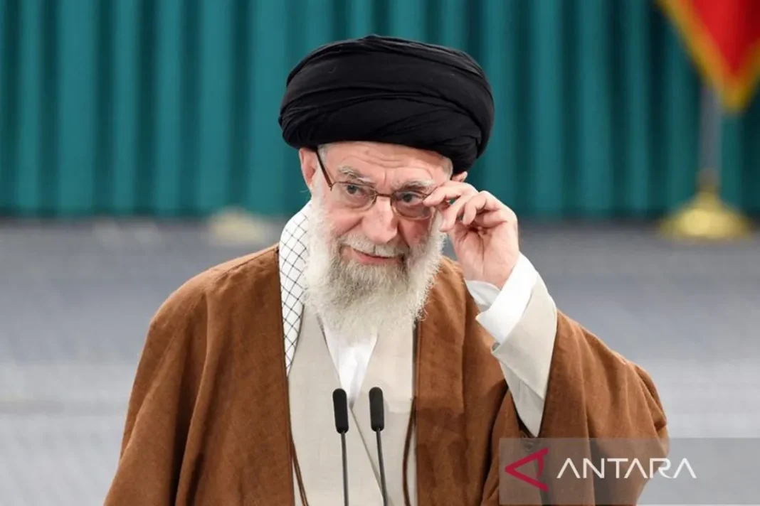 Ali Khamenei tegaskan Trump penyebab korban jiwa dan kerugian di Iran