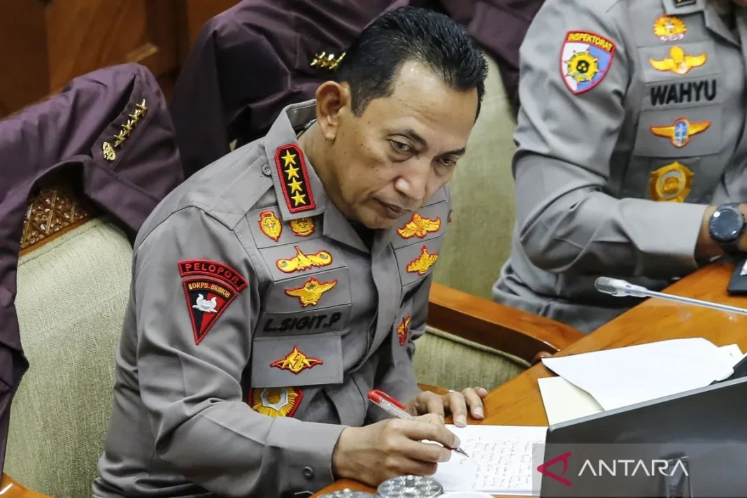 Batasan respons layanan panggilan 110 selama 10 detik