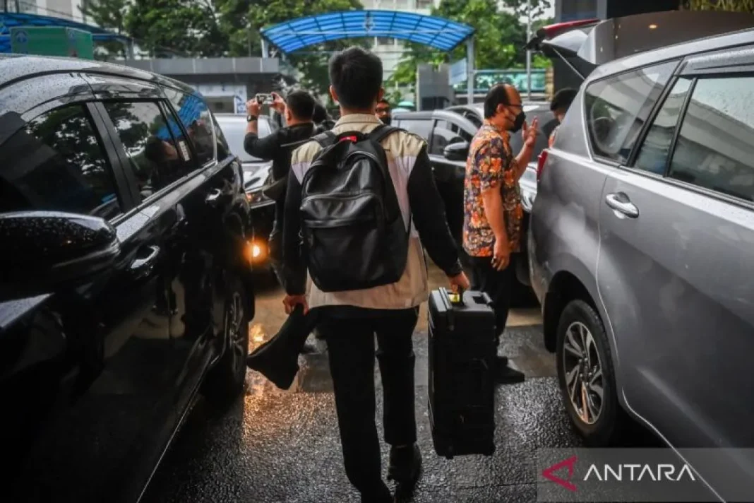 Geledah dua direktorat di DJP Kemenkeu, KPK sita dokumen dan uang
