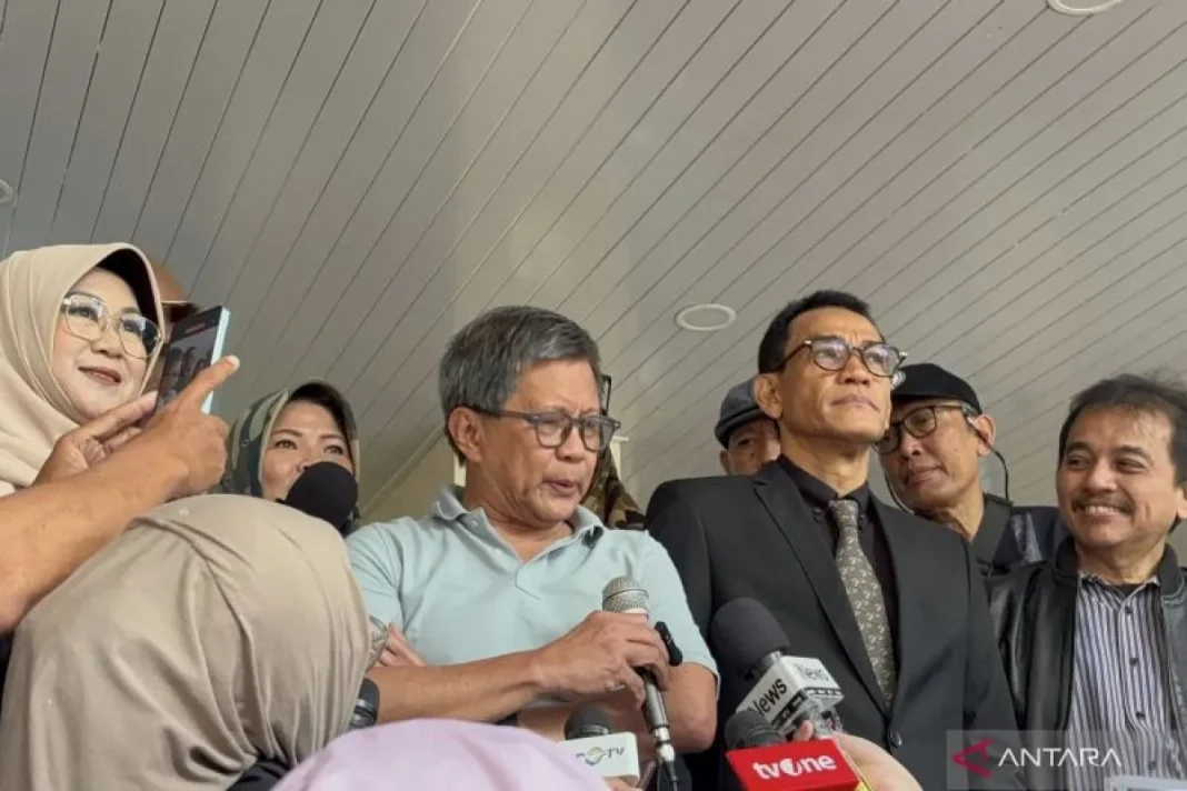 Kasus ijazah palsu Jokowi, Rocky Gerung datangi Polda Metro Jaya