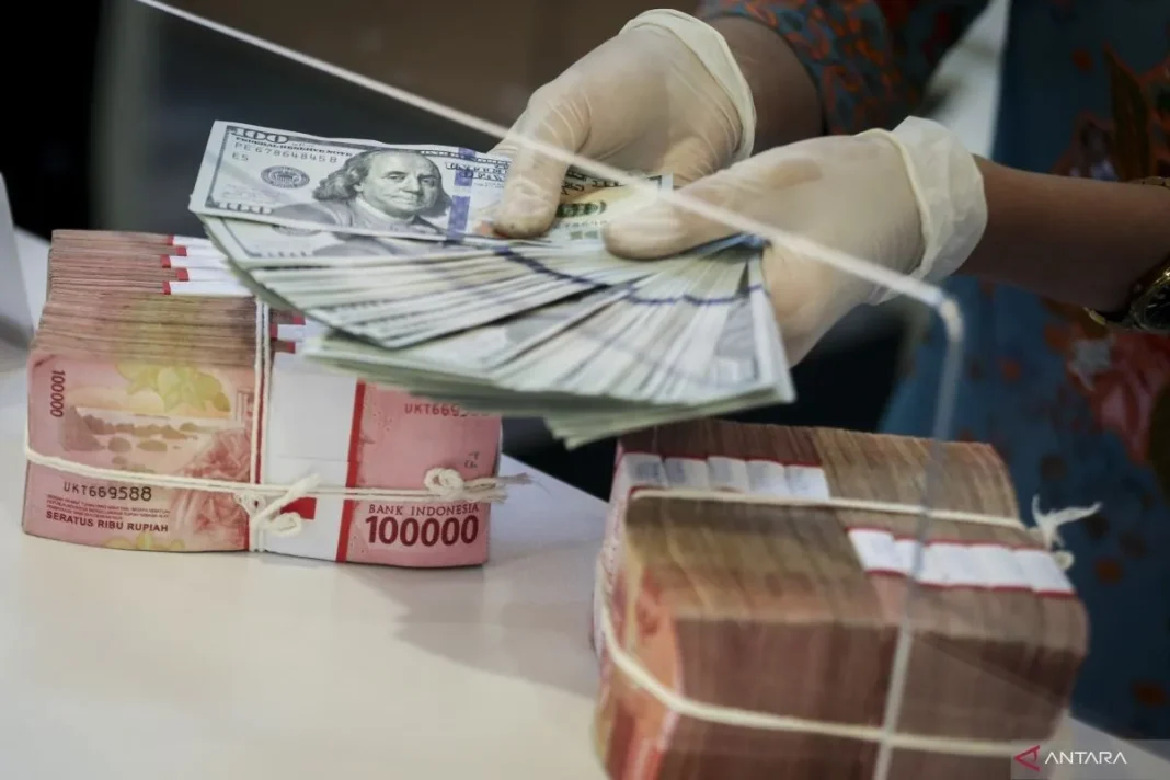 Rupiah berpotensi menguat seiring dolar tertekan aksi jual obligasi AS