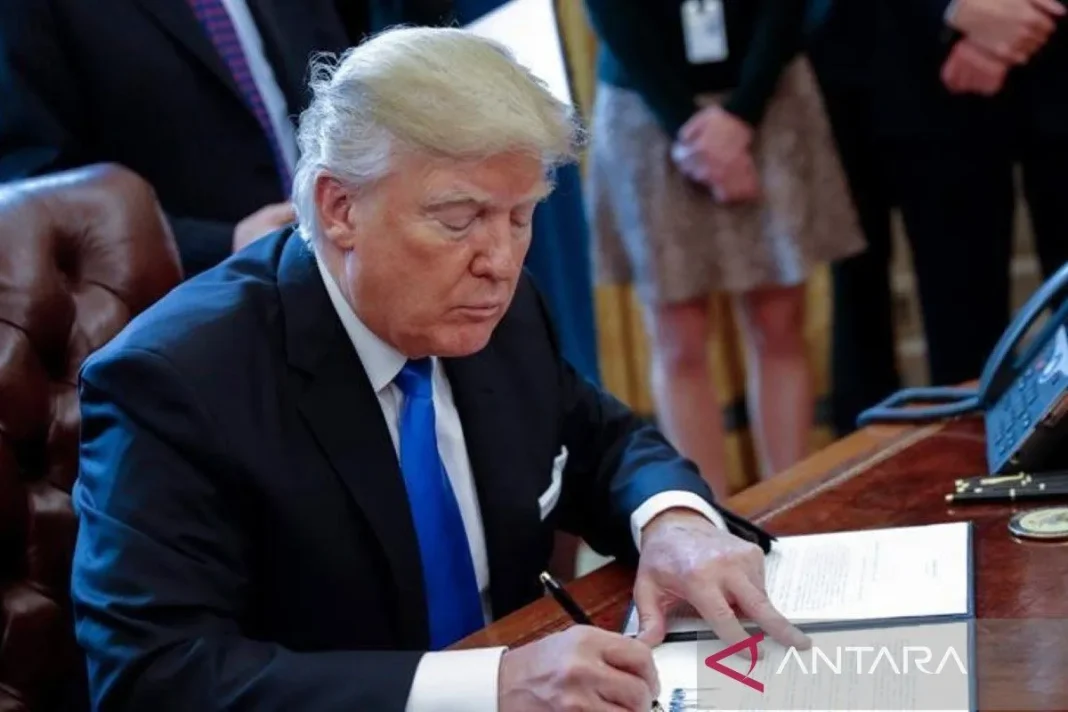 Trump sebut AS akan dapat triliunan dolar dari penjualan minyak Venezuela