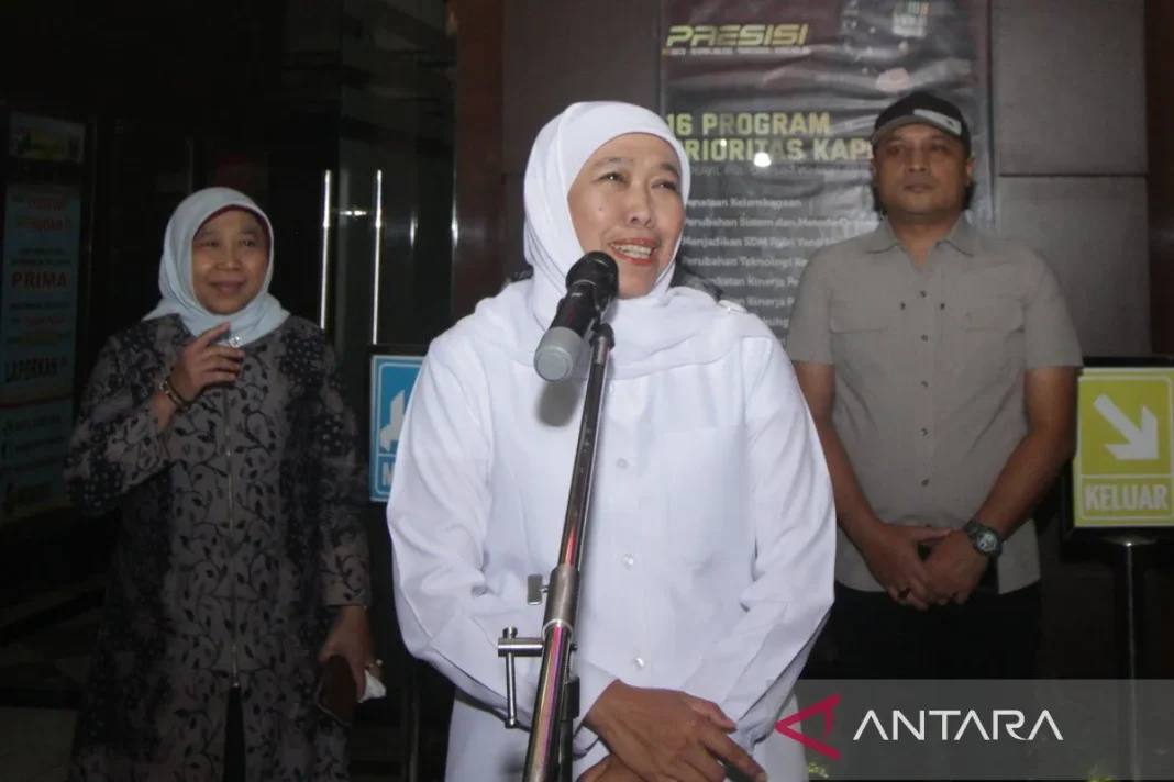 KPK hadirkan Gubernur Jatim Khofifah di sidang dana hibah pada Kamis