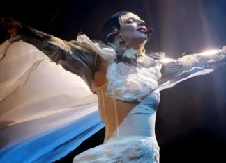 Lady Gaga Bawa Pulang Dua Piala dari Grammy Awards