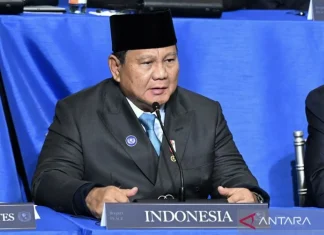 Prabowo Respons Santai soal Candaan Trump tak ingin Melawannya