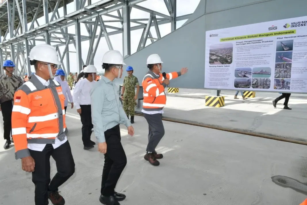 Gibran kunjungi Tuban, tinjau proyek industri hingga pasar rakyat