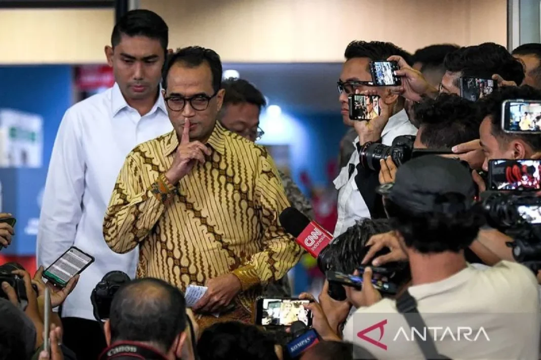 KPK panggil mantan Menhub Budi Karya Sumadi di Semarang, Jateng