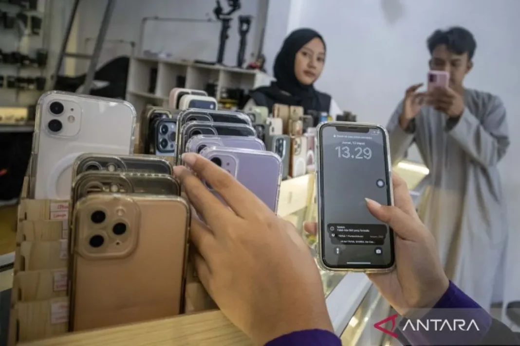 Permintaan sewa ponsel mewah meningkat jelang Lebaran 2026