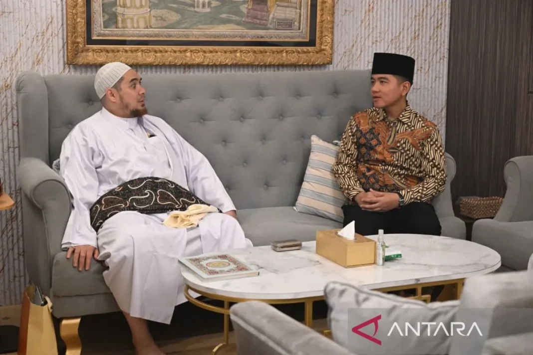Tak hanya Habib Ali Habsyi, Gibran juga temui Habib Jindan di Banten