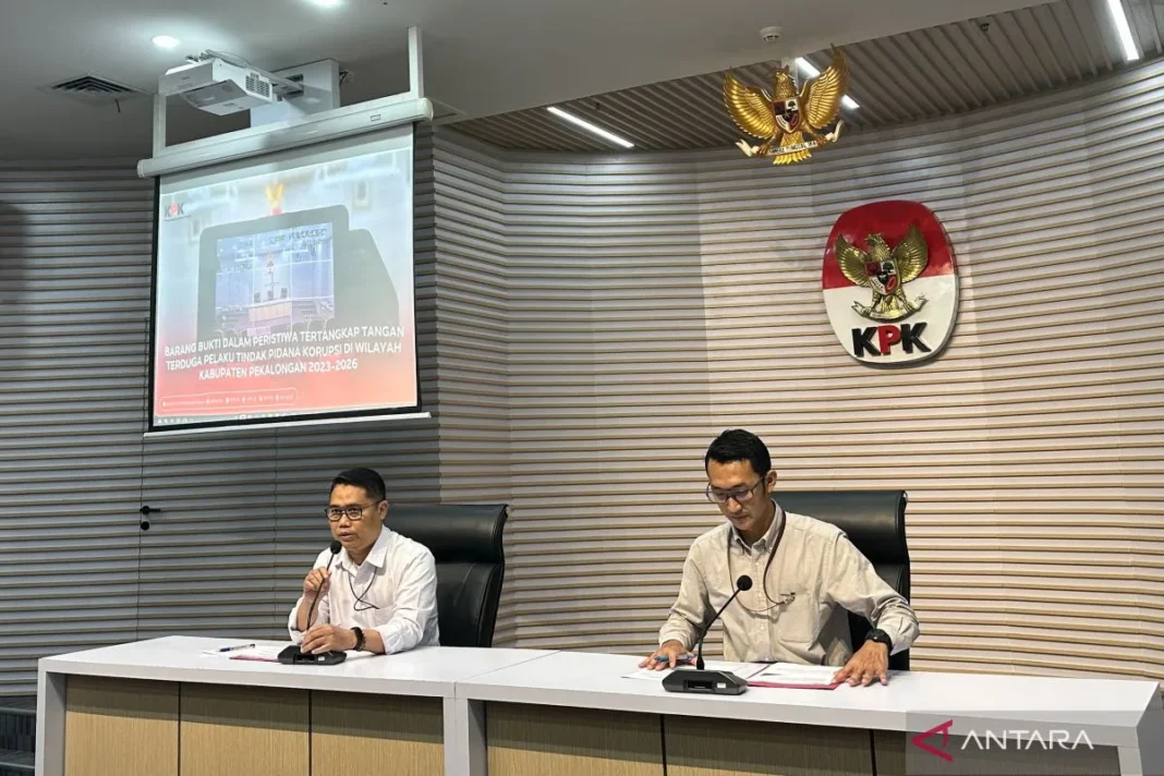 ada permintaan agar SKPD menangkan perusahaan Fadia Arafiq