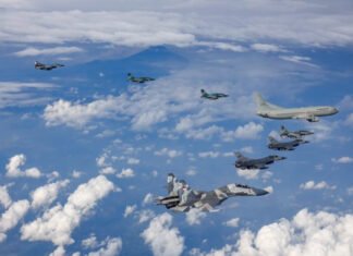 AS Disebut 18 Kali Langgar Wilayah Udara RI, Kemlu Serahkan Penanganan ke TNI