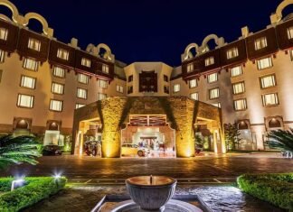 Catatan Abah Dahlan: “Hotel Syiah”