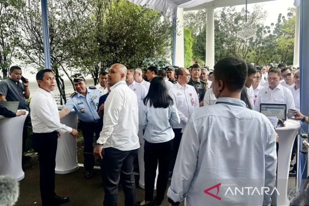 Prabowo gelar taklimat besar, Menteri hingga dirjen dipanggil ke Istana