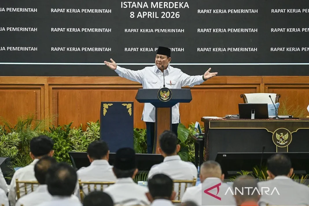 Prabowo sebut hoaks dan fitnah di media sosial dapat rusak negara