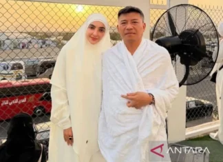 Ashanty-Anang dan Raffi Bagikan Kabar dari Tanah Suci saat Idul Adha