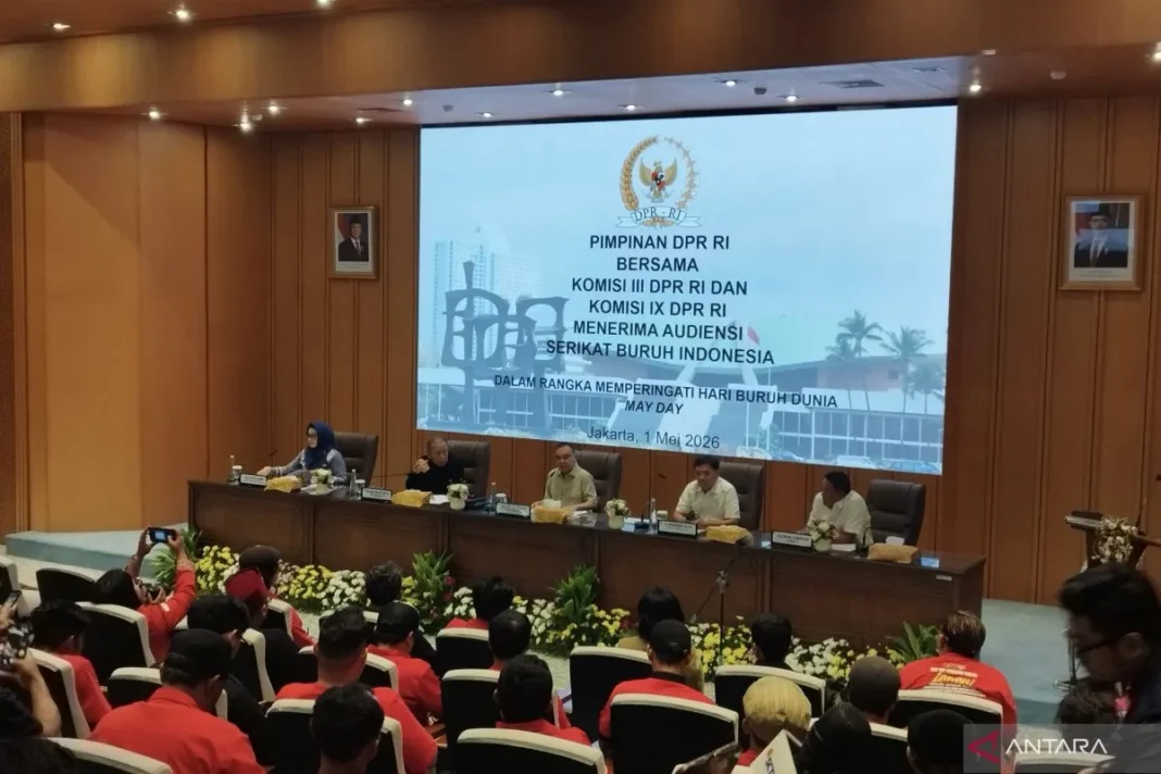 Dasco dan jajaran DPR terima aliansi Gebrak saat Hari Buruh 2026